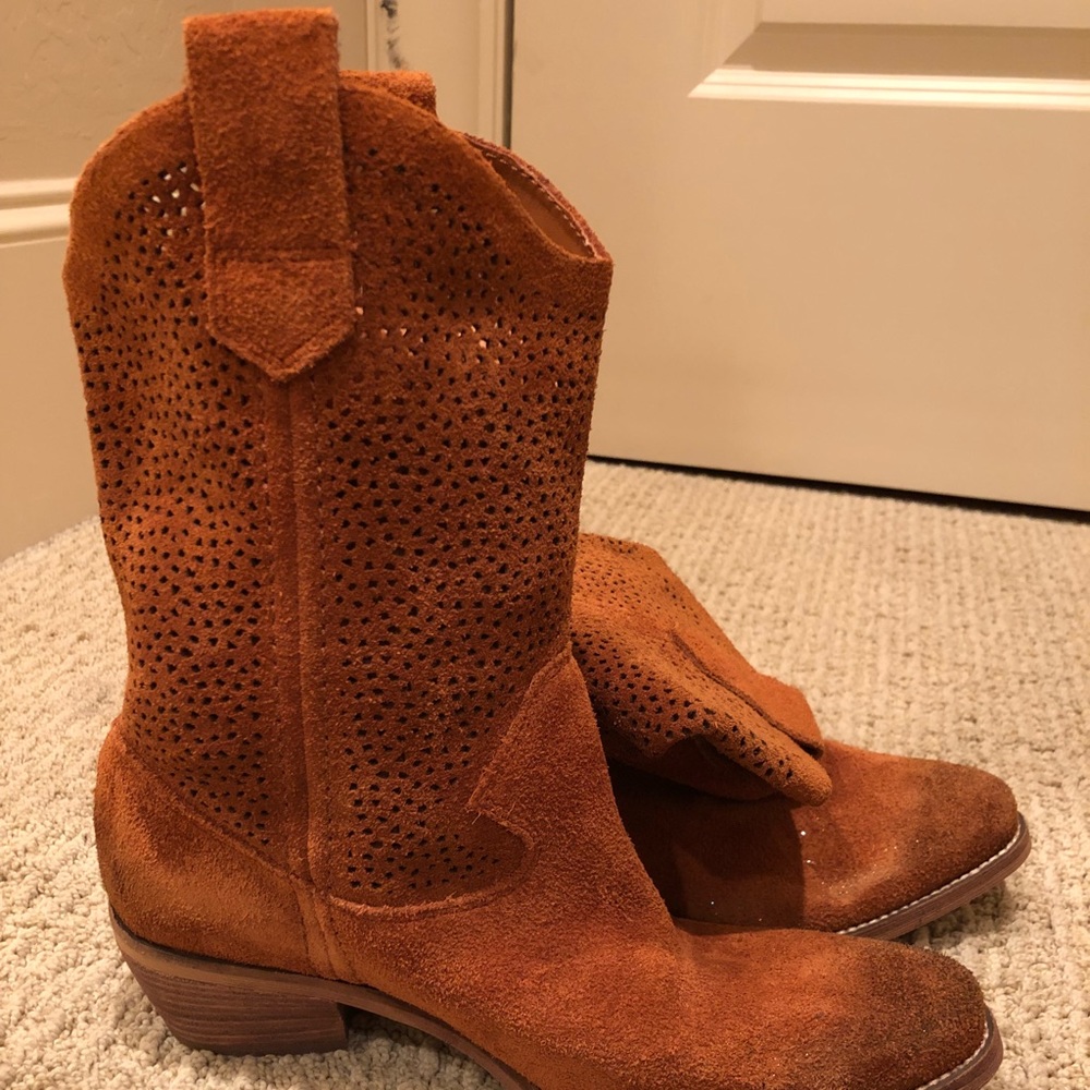 BCBG Generation leather cowboy booties